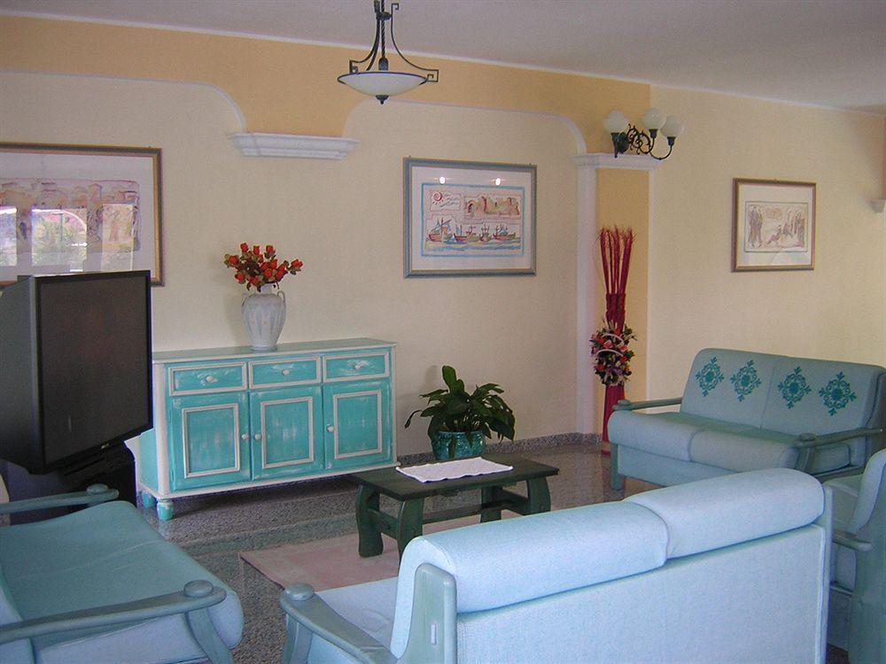 Residence Il Borgo Orosei Buitenkant foto