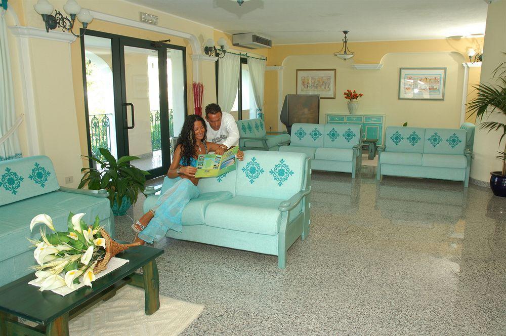 Residence Il Borgo Orosei Buitenkant foto
