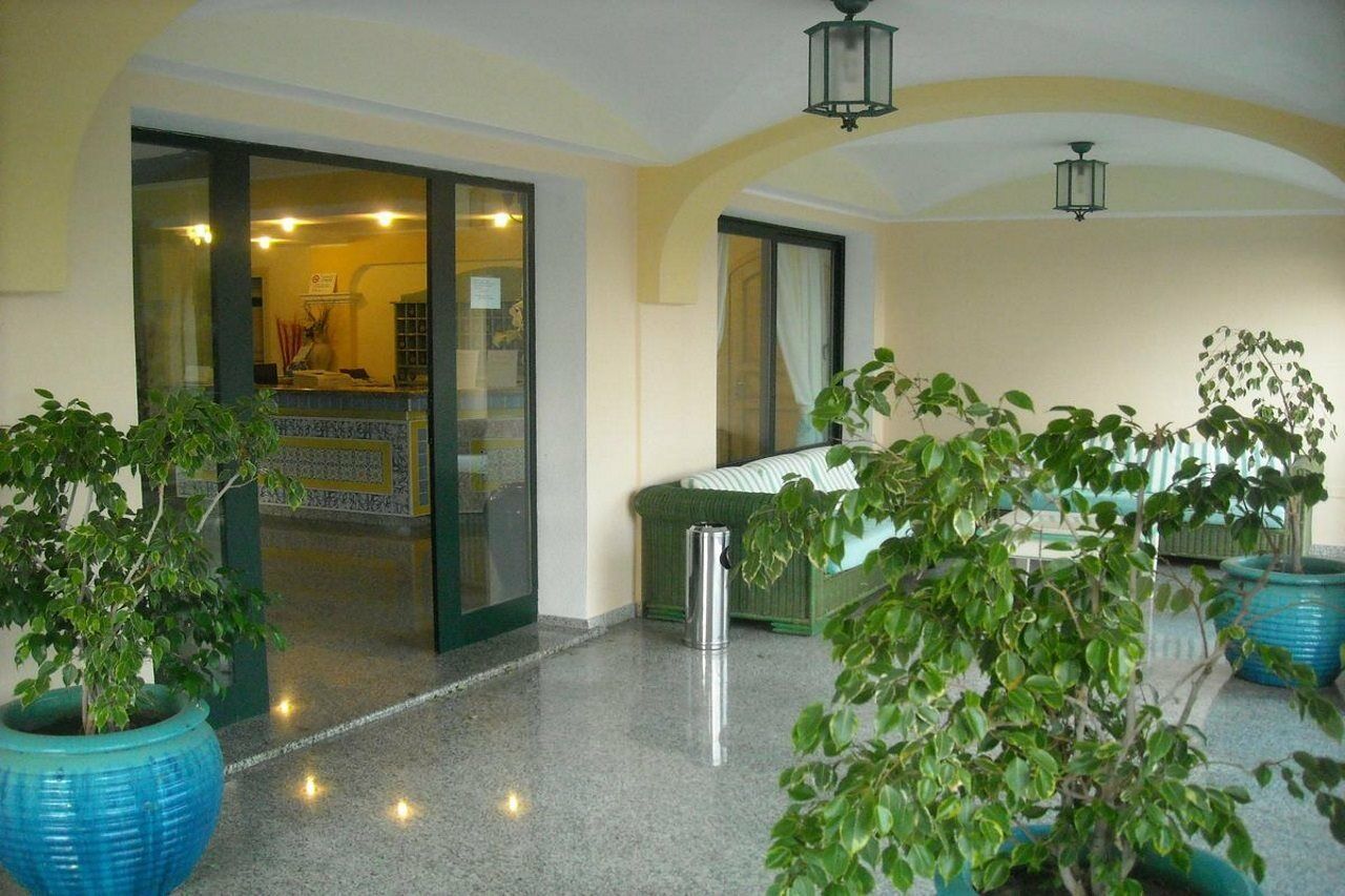 Residence Il Borgo Orosei Buitenkant foto