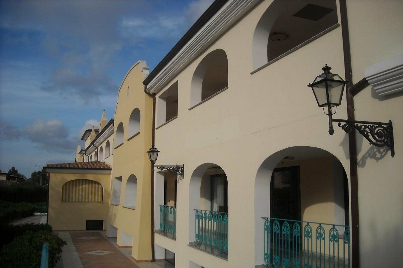 Residence Il Borgo Orosei Buitenkant foto