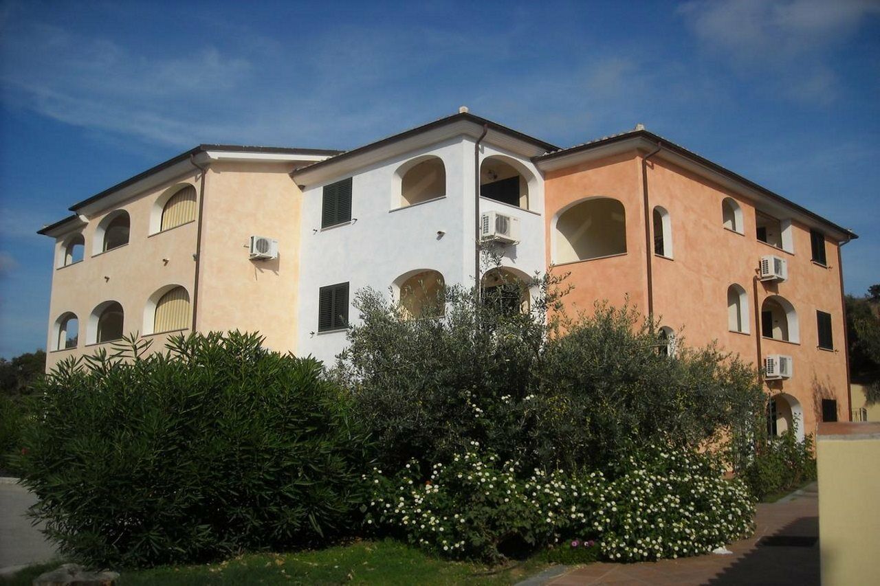 Residence Il Borgo Orosei Buitenkant foto
